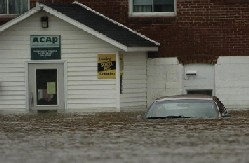 Photograph of flooding on Main Street in Fort Kent, ME on April 30, 2008