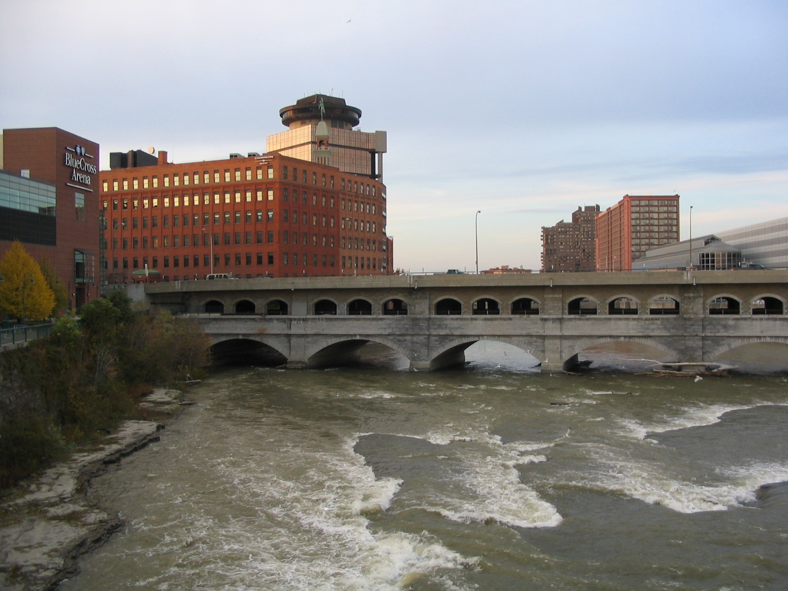 Photograph of the Genesee River at Rochester, NY (RHRN6)