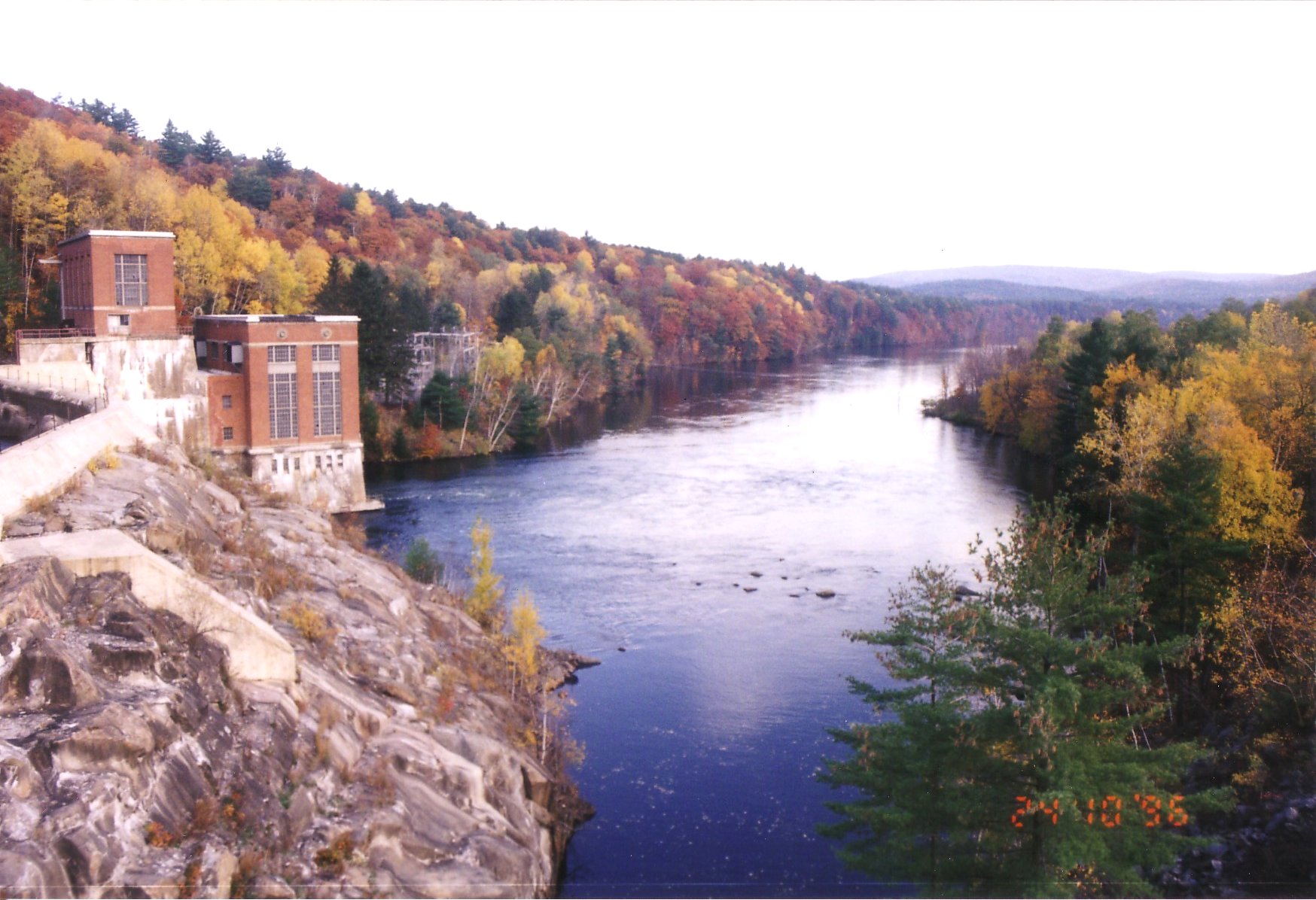 Photograph of the Sacandaga River at Stewart's Bridge, NY (HDLN6) looking downstream