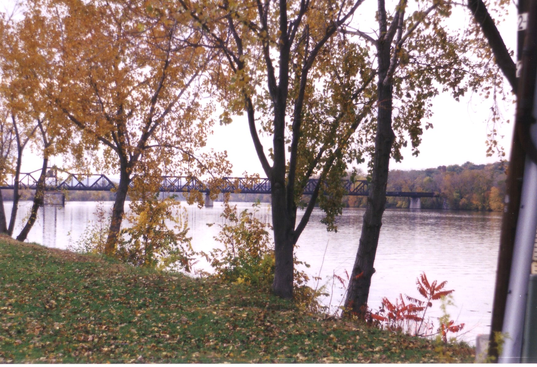 Photograph of the Hudson River at Albany, NY (ALBN6) looking upstream