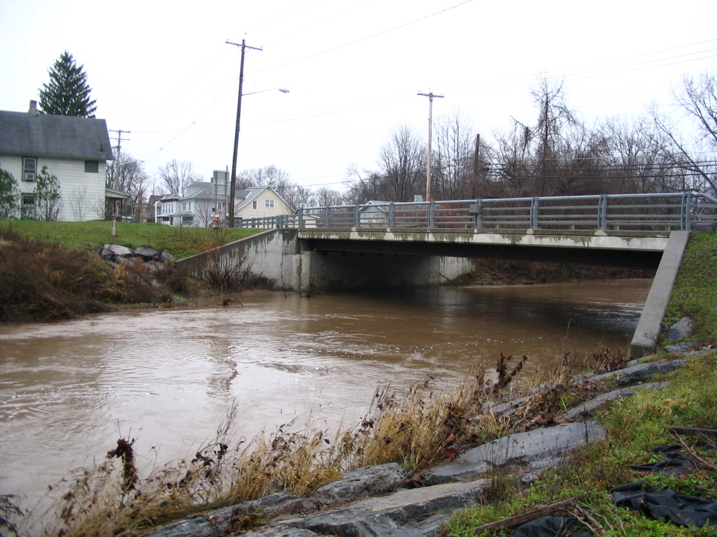 Photograph of the Oneida Creek at Oneida, NY (NEIN6)