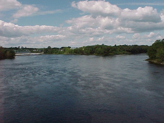 Photograph of the upstream confluence of the Penobscot River at West Enfield, ME (WENM1)