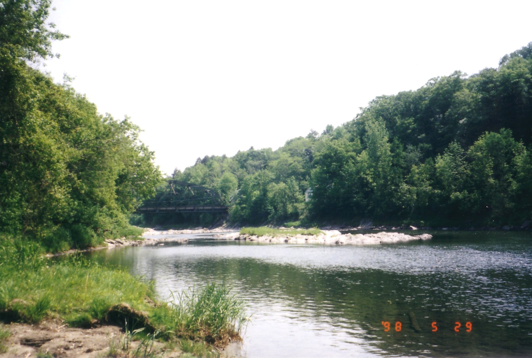 Photograph of the White River at West Hartford, VT (WEHV1)