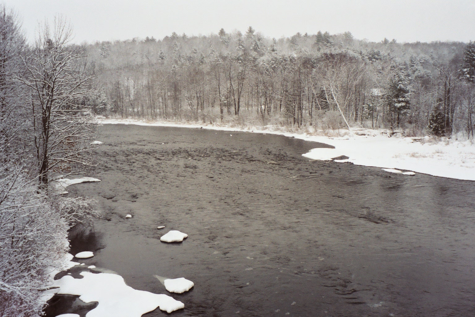 Photograph of the Hudson River Near North Creek, NY (NCKN6) looking downstream