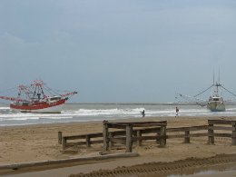 Photo of two Mexican shrimp boats stranded near the Boca Chica jetties on South Padre Island the morning after Hermine(click to enlarge)