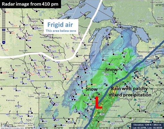 low and cold front position with radar and surface observations from 410pm Sunday 1/5