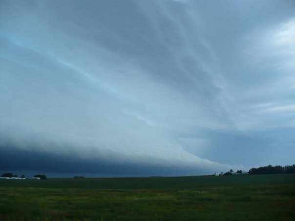 Shelf cloud near Eldora, Iowa. Photo by Craig Maire