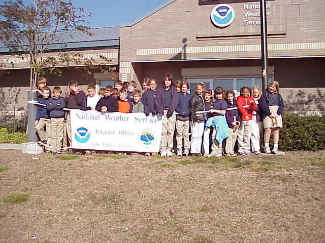 Maplewood Elementary 4th graders (12/05/00) image
