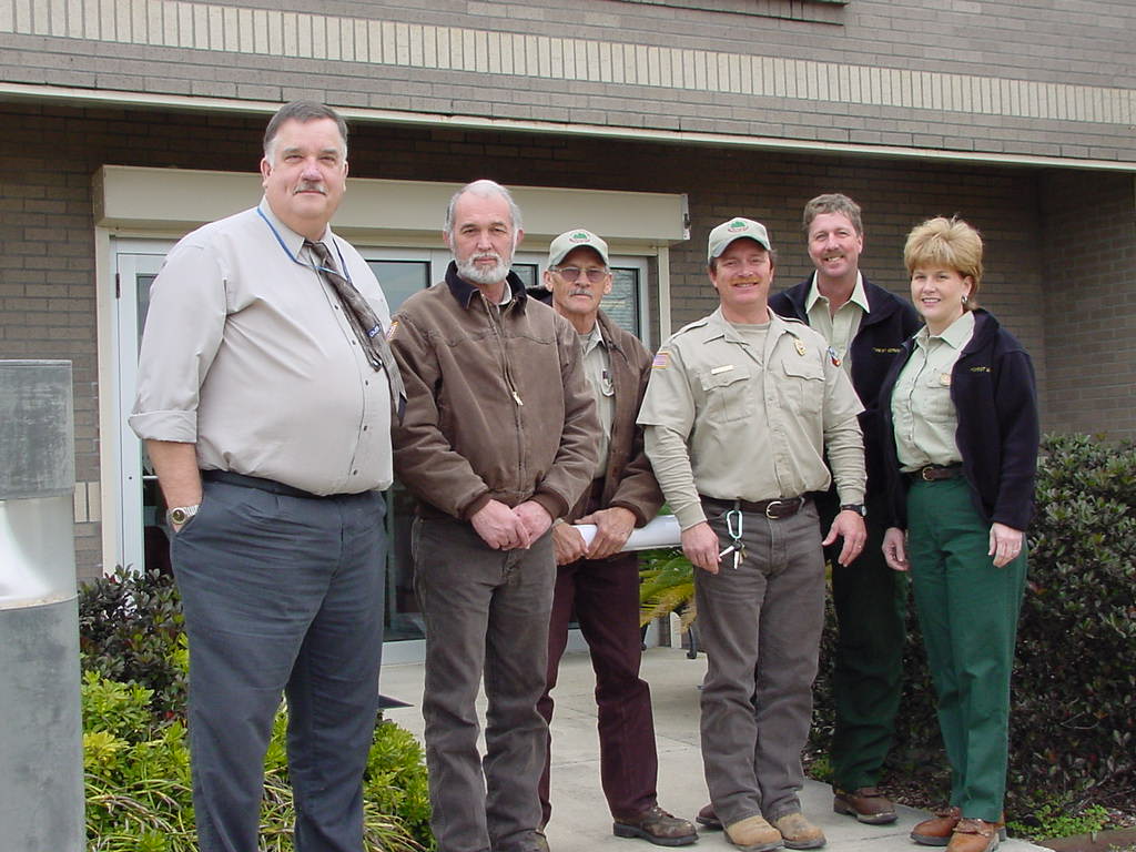 Ft Polk Fire Management Team & the U.S. Forest Service (2/6/04) image