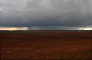 Picture of the tornadic storm on April 22, 2010. Image is courtesy of Ray Lowe.  Click on the picture for a larger view.