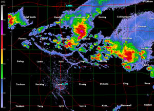 Lubbock radar reflectivity image captured at 6:16 pm on 16 September 2010. Click on the image for a larger view.
