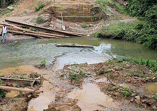 A bridge over Stevens Creek was washed away about 3 miles northwest of Velvet Ridge (White County).