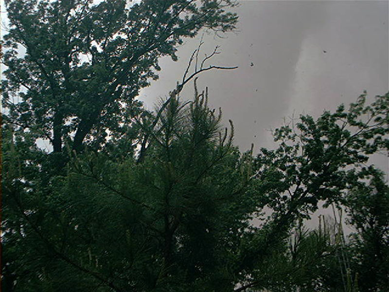 Photo of the May 8, 2003 Tornado in Choctaw, OK Â© John Hammond